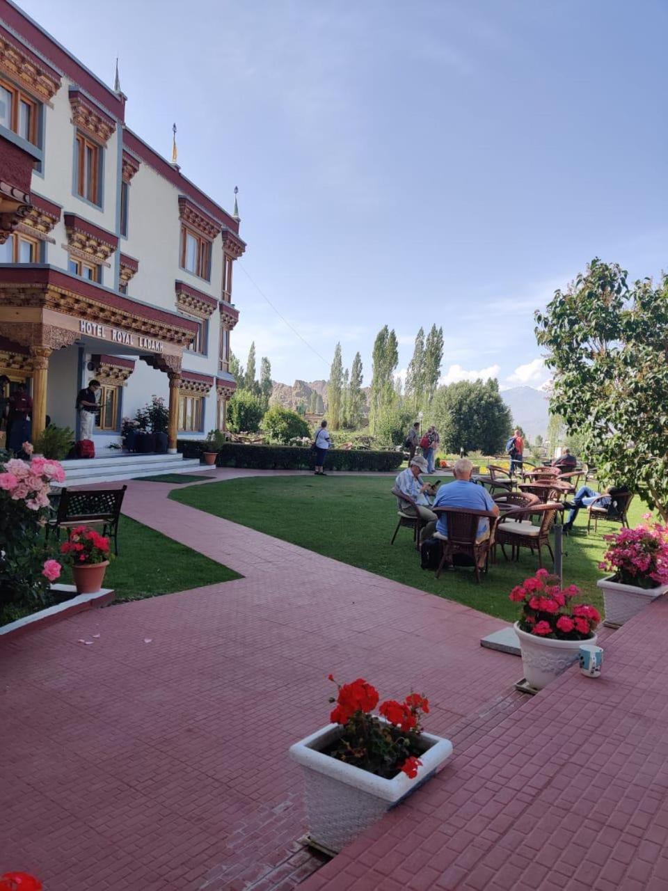 Hotel Royal Ladakh, Лех Екстериор снимка